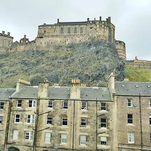Amazing - Websters Land - Castle View Edinburgh